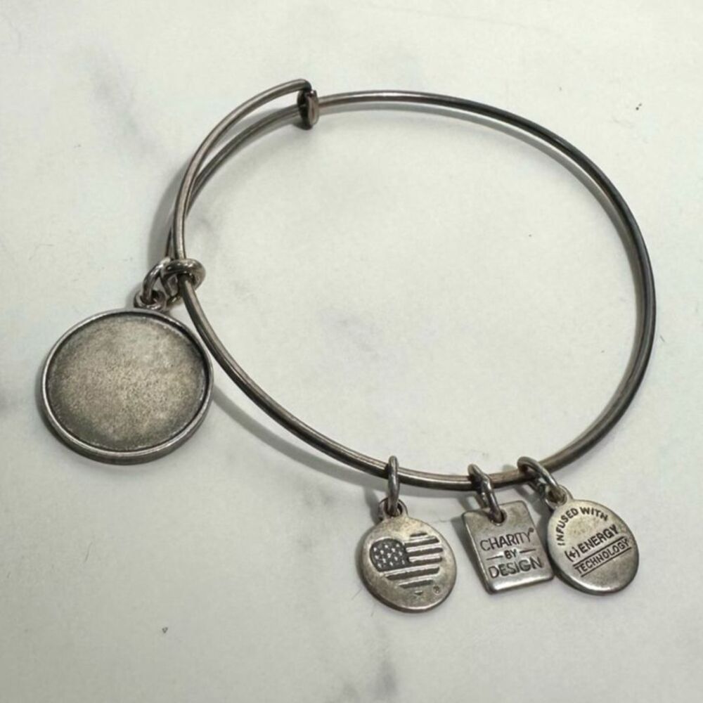 Alex & Ani Silver Tone Heart America Charity By Design Charm Bangle Bracelet OS